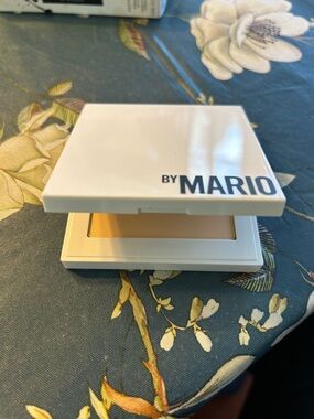 BY MARIO Compact Face Powder - Ivory/Beige